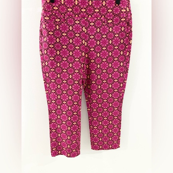 Soft Surroundings Pink Floral Pull On Cropped Pants Size Small Petite - Picture 3 of 5